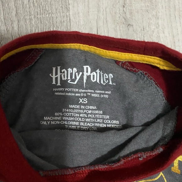 Gryffindor long sleeve t shirt. Harry Potter. - Picture 3 of 3